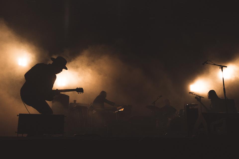 Concert de musiques extrêmes, scène et lumières